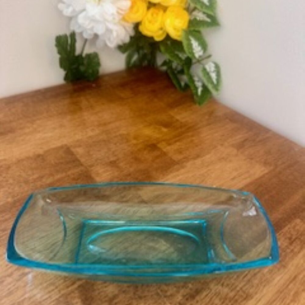 Vintage Hazel-Atlas Capri Blue Glass Celery Dish – Elegant Mid-Century Relish Tr